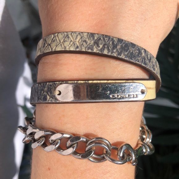 COACH leather double wrap bracelet. Rare! - Picture 2 of 8